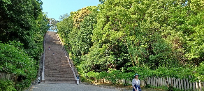京都　伏見桃山陵の大階段